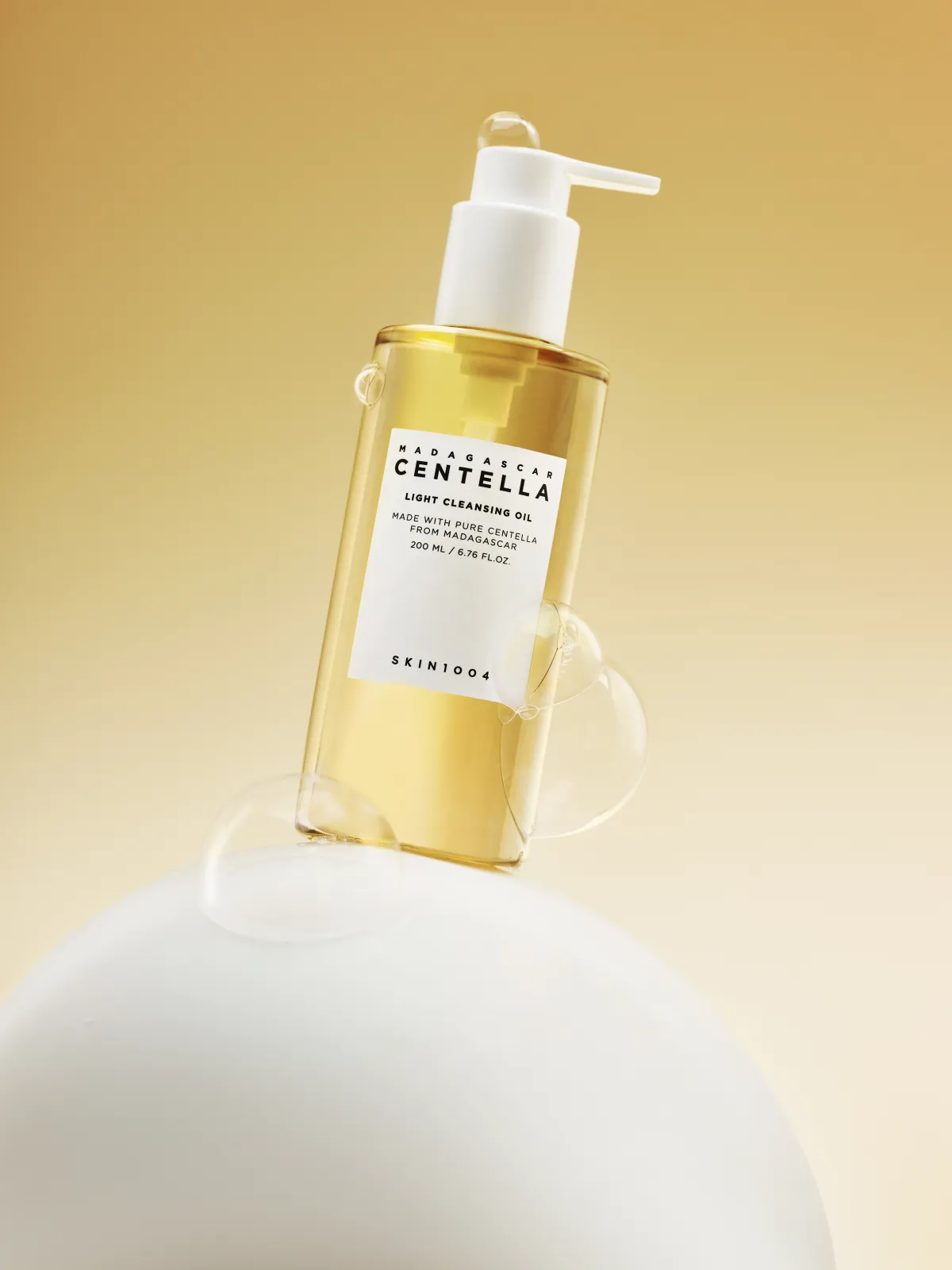 Madagascar Centella Light Cleansing Oil 200ml - Image 2
